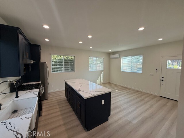 Foto del edificio - 210 E Mission Rd