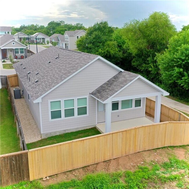 Building Photo - 244 Quemado Dr