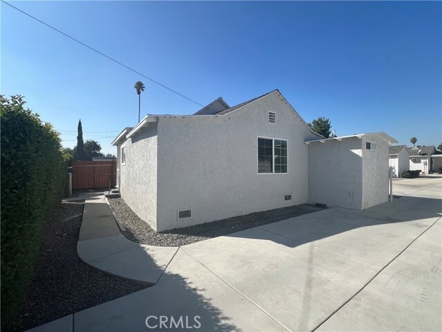 Foto del edificio - 532 Ramona Ave N