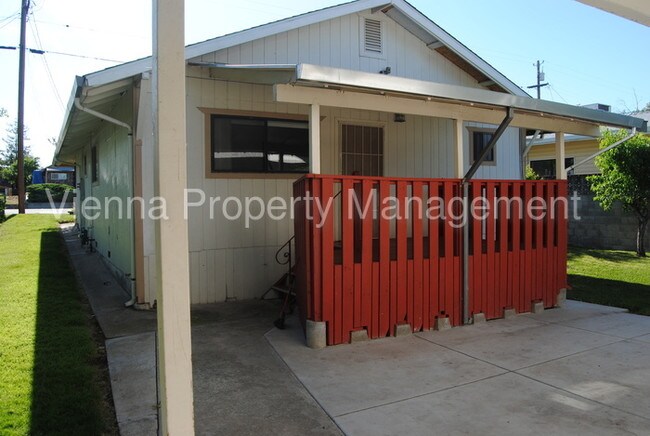 Building Photo - 444 L St