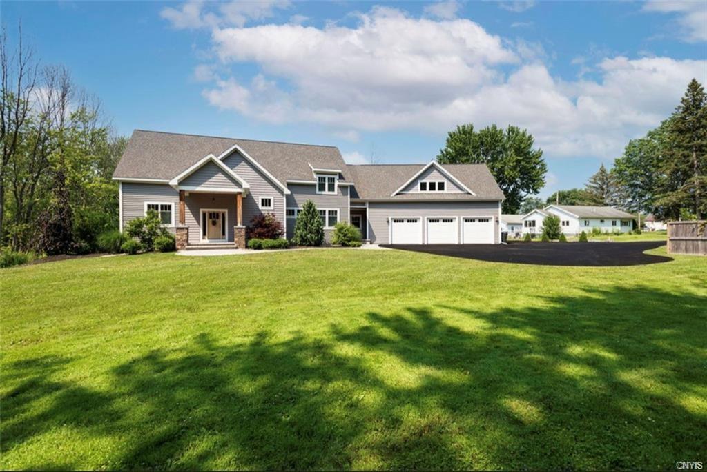 Foto principal - 8861 Shellman Dr