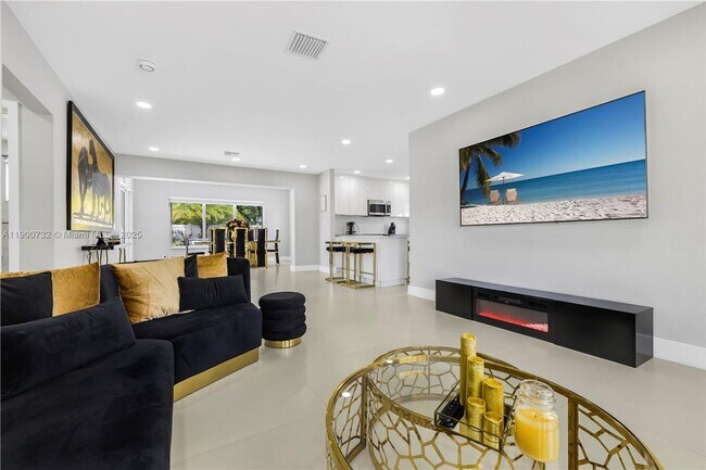 Foto del edificio - 1104 N 13th Terrace