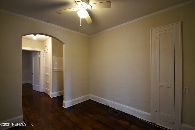 Foto del edificio - 2225 Myra St