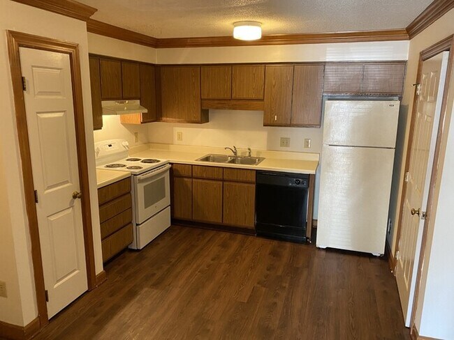 Foto del edificio - 3510 Ivy Commons Dr