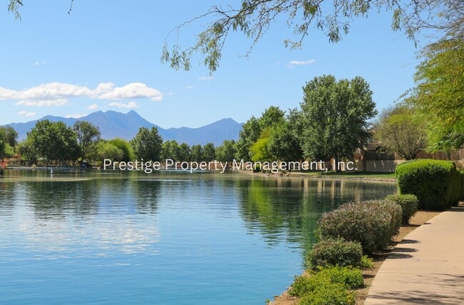 Building Photo - 2/2.5 2 Story Home in Sahuarita!!