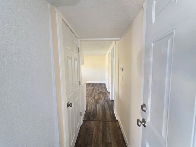 Foto del edificio - 2356 E Falcon Wy