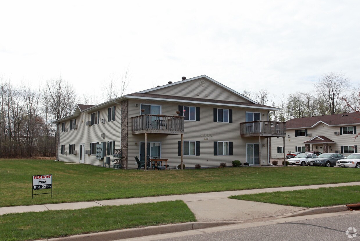 Building Photo - 809 Van Es Pky