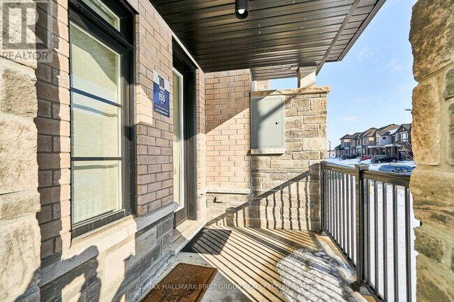 Photo du bâtiment - 196 Closson Dr