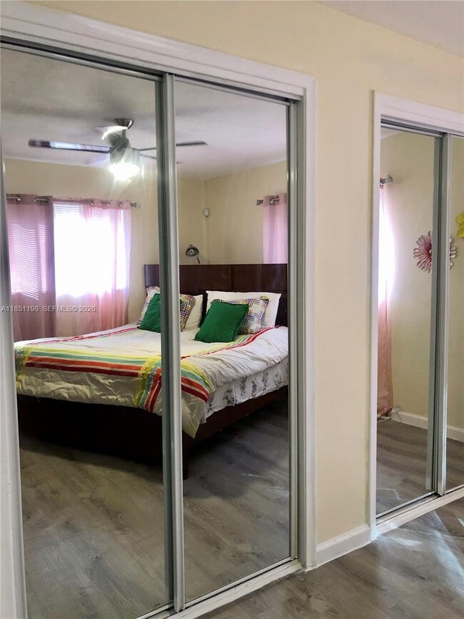 Building Photo - 6890 Liberty St