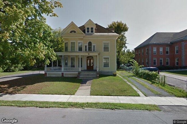 Building Photo - 317 Mullin St