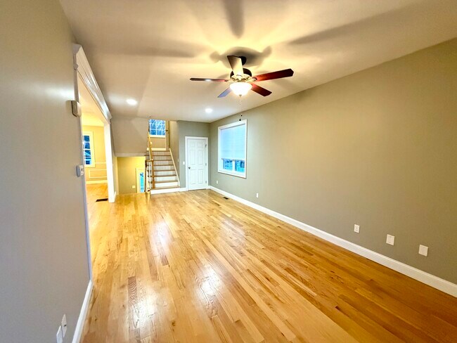 Building Photo - 46B Dominion Rd