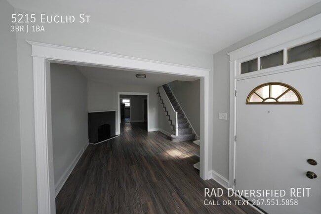 Building Photo - Newly Remodeled