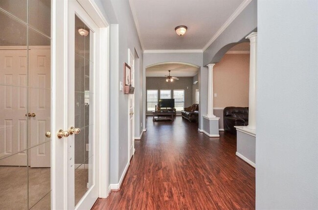 Building Photo - 4803 Bonny Loch Ln