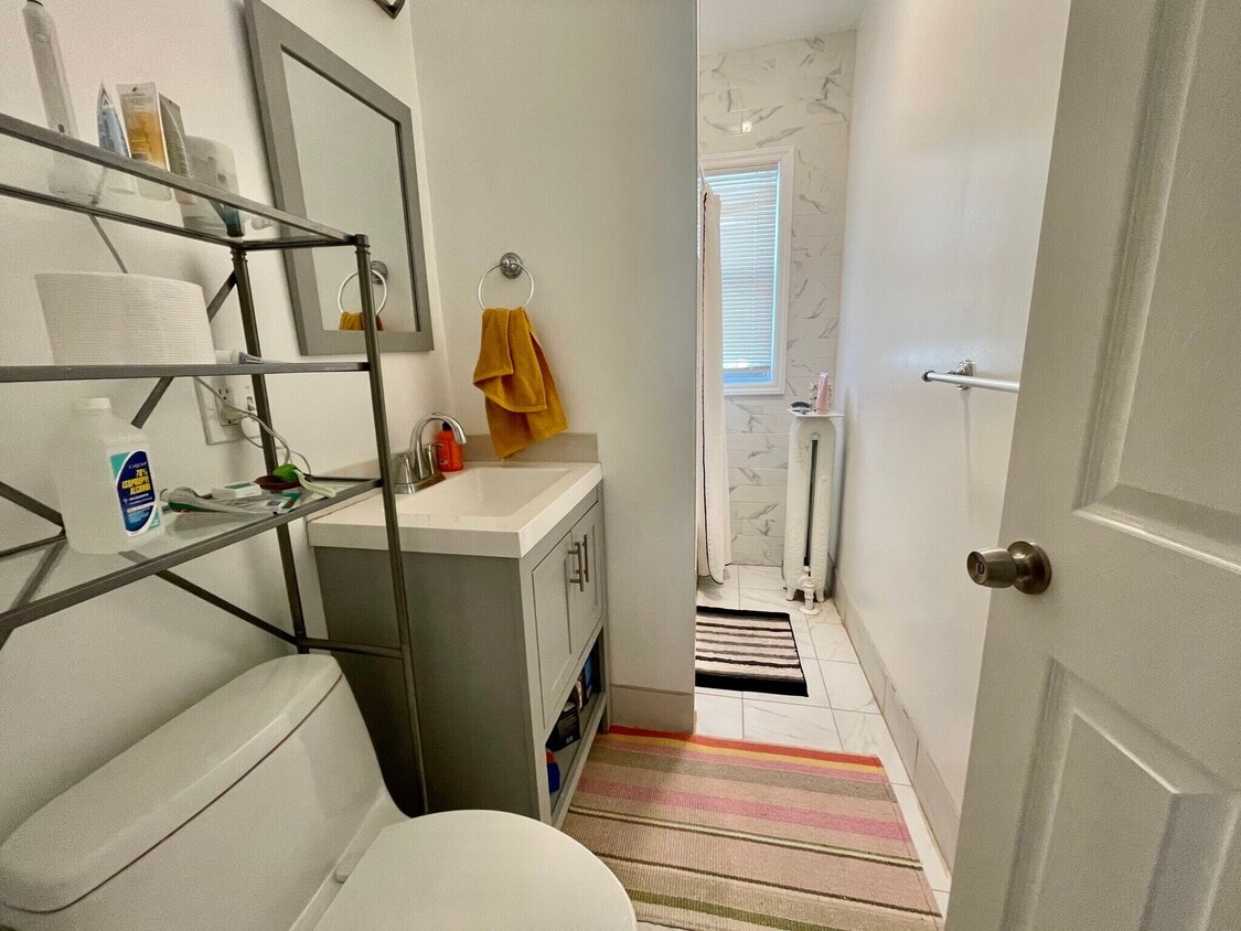 Building Photo - 84 Allston St