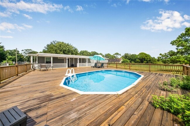 Foto del edificio - 755 N Quebrada St