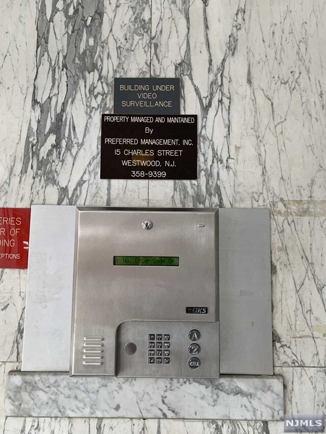 Foto del edificio - 2160 Center Ave