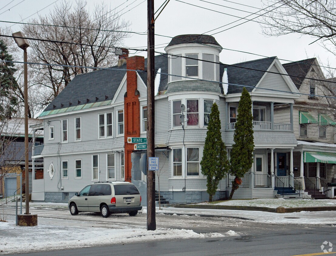 Primary Photo - 817 State St