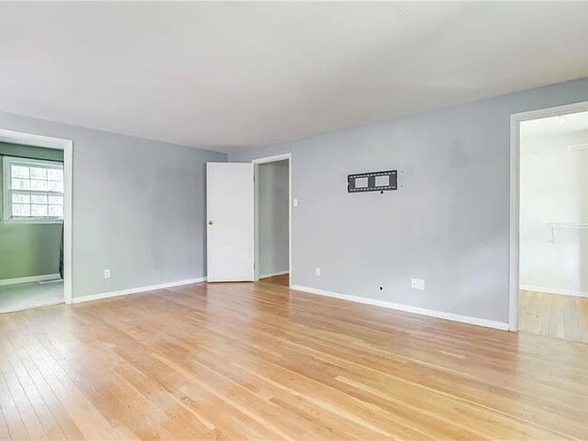 Building Photo - 1283 Bluffton Cir