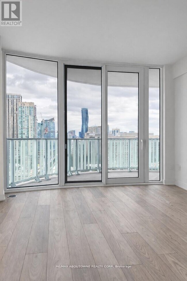 Building Photo - 1 Fairview Rd E