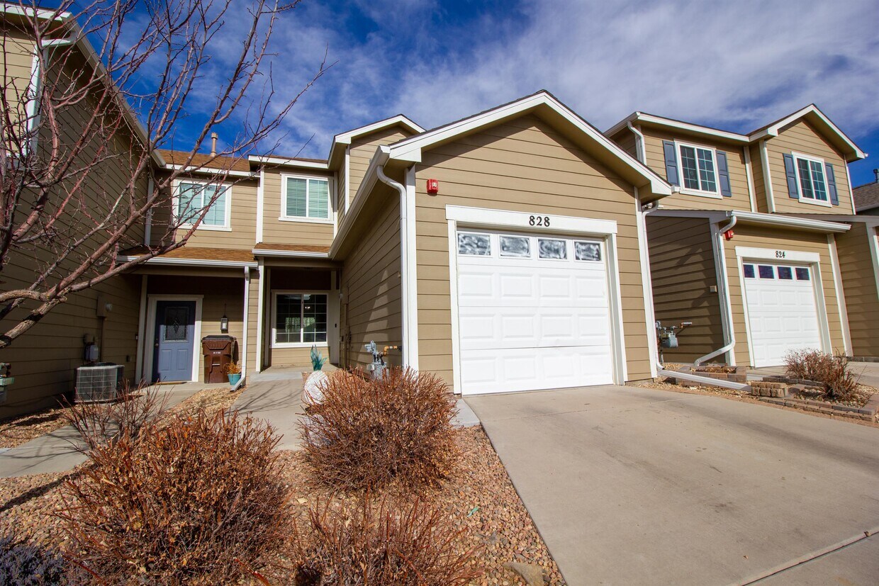 828 Hailey Glenn View, Colorado Springs, CO 80916 Townhome Rentals in