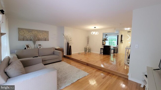 Foto del edificio - 6178 Forest Creek Ct