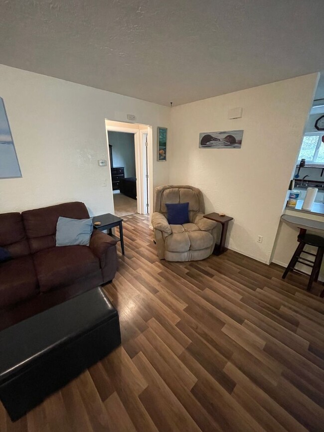 Building Photo - FURNISHED KENAI APARTMENT