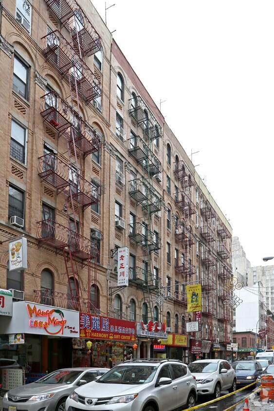 Primary Photo - 65 Bayard St