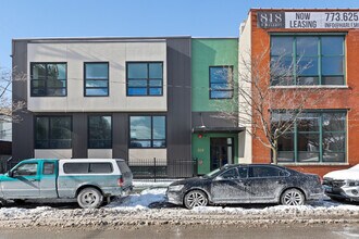 Building Photo - 818 N Wolcott Ave