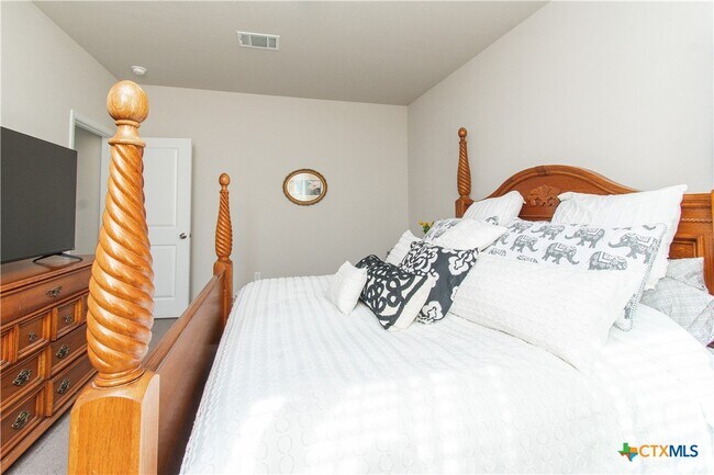 Foto del edificio - 220 Blue Agate Ct