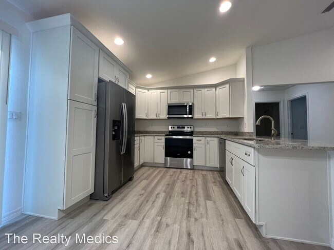 Foto del edificio - 3 br, 2 bath House - 193 Bay Rd