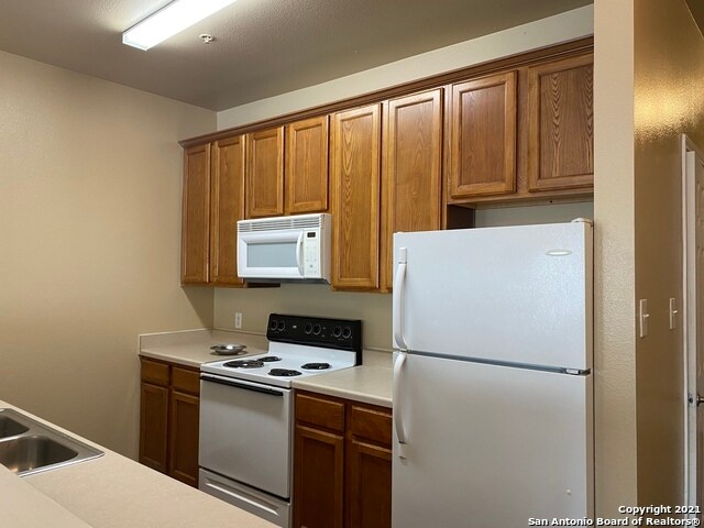 Building Photo - 10718 Mathom Landing