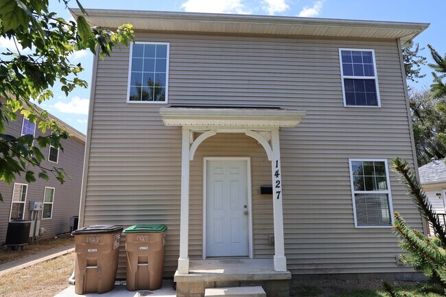 Foto del edificio - 1427 Sycamore St