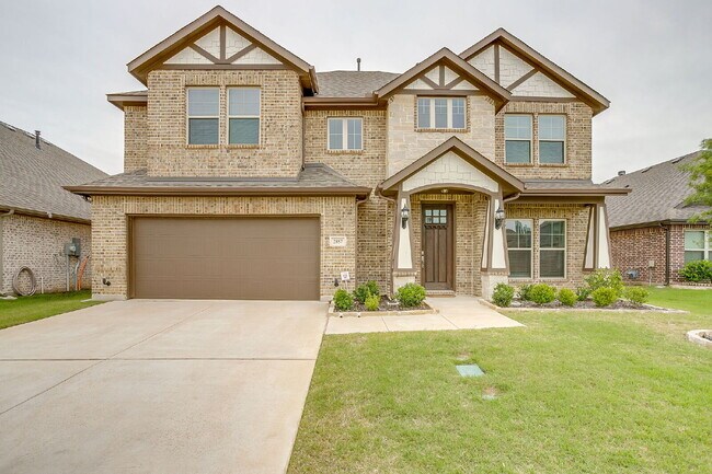 Building Photo - Spacious 5-Bedroom Home In Beautiful Burleson!