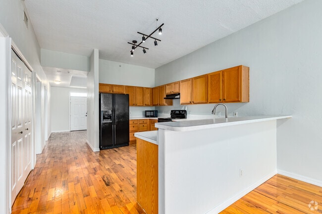 2 BR, 2 BA - 1,500SF - Magnolia Parke