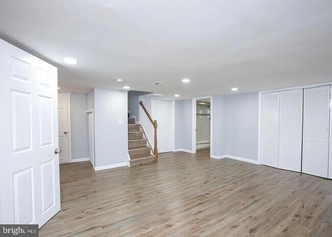 Foto del edificio - 413 Paxson Ave