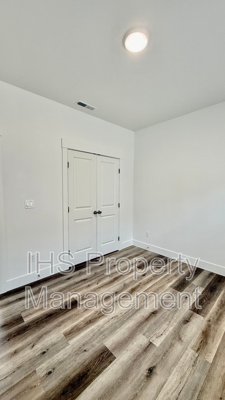 Building Photo - 3917 W Van Giesen St