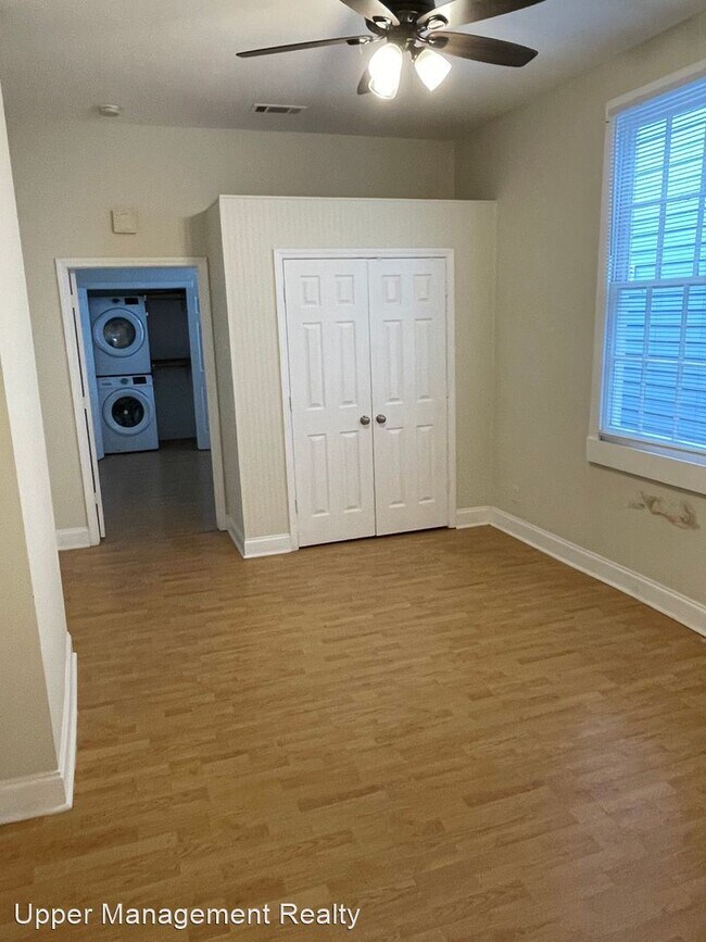 Building Photo - 2 br, 1 bath Apartment - 3008 - 3010 Bienv...