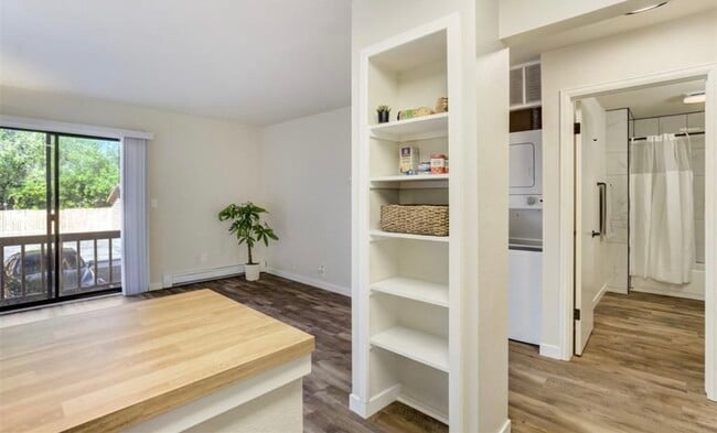 Foto del edificio - 2430 Palmer Park Blvd