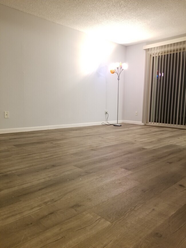 Living Room - 17204 NE 45th St