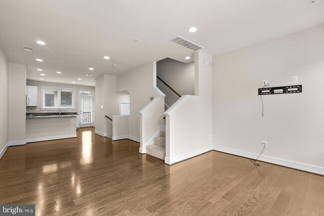 Foto del edificio - 10413 Fernwood Rd