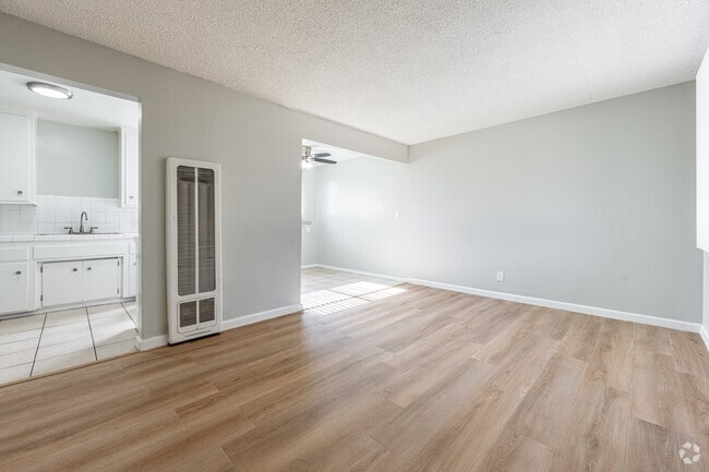 1 dormitorio, 1 baño - 57,6 m² - Sala de estar - Regency-Baldwin Apartments