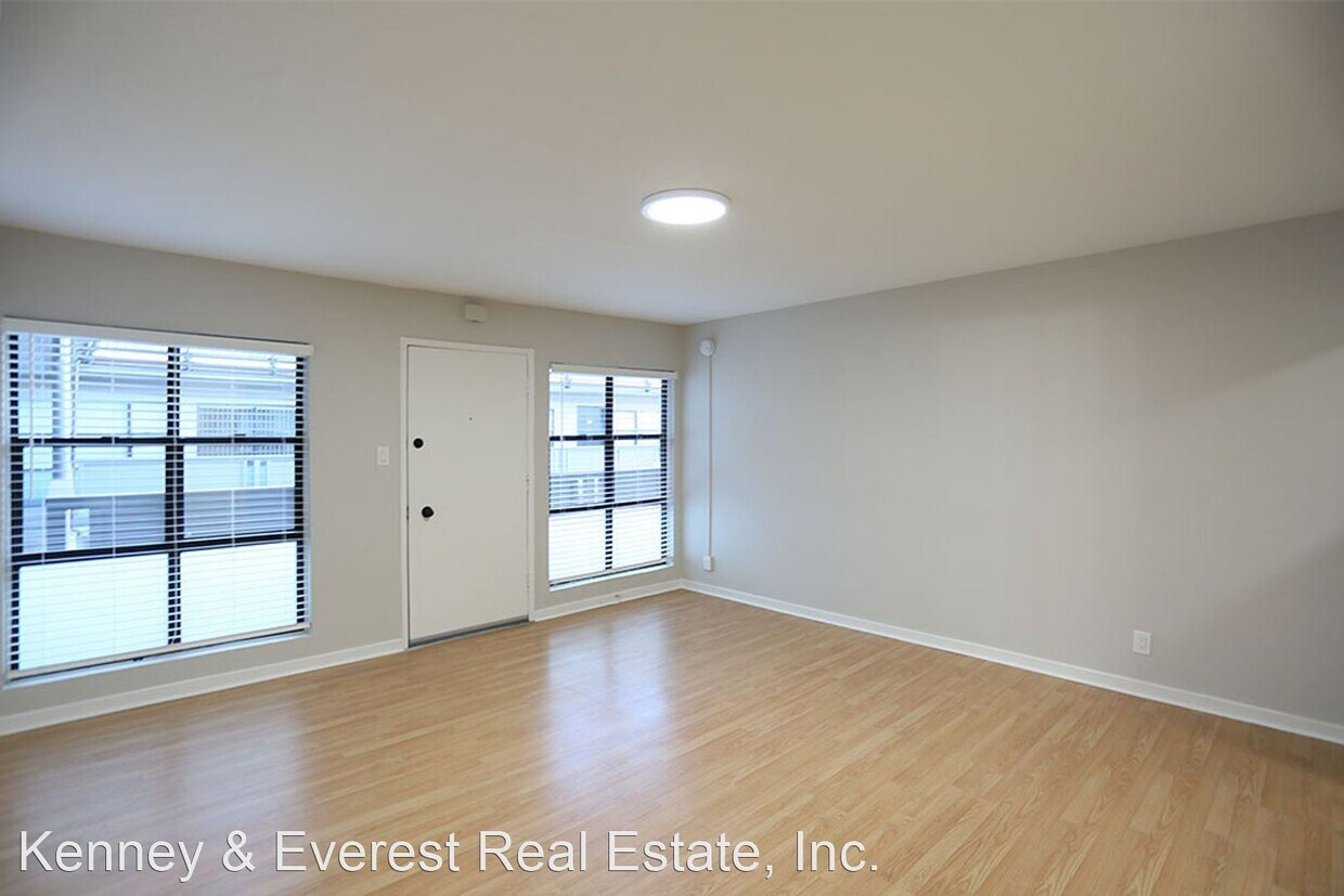 Primary Photo - Studio, 1 bath House - 200 Guerrero #214
