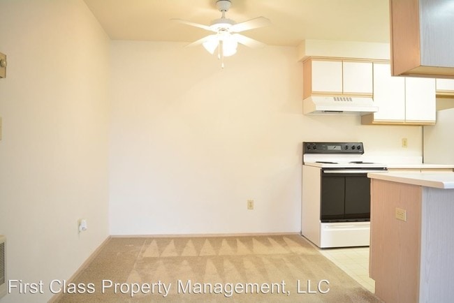 Building Photo - 1215 NW 183rd Ave