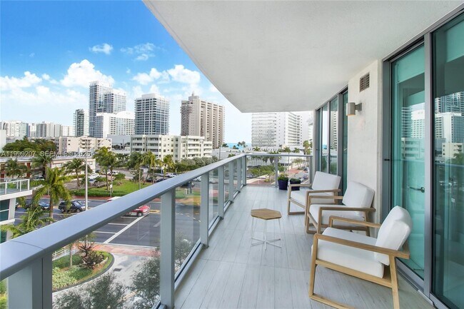 Foto del edificio - 6620 Indian Creek Dr