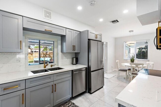 Foto del edificio - 3719 W Park Rd