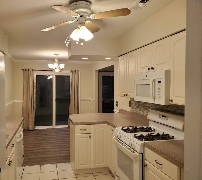 Foto del edificio - 2 Ginger Dr