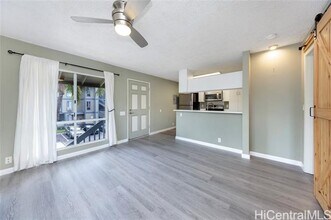 Building Photo - 91-218-218 Hanapouli Cir