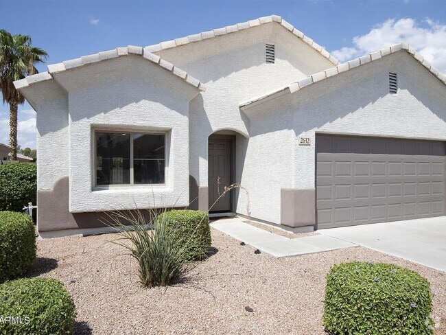 Building Photo - 2632 E Hidalgo Ave