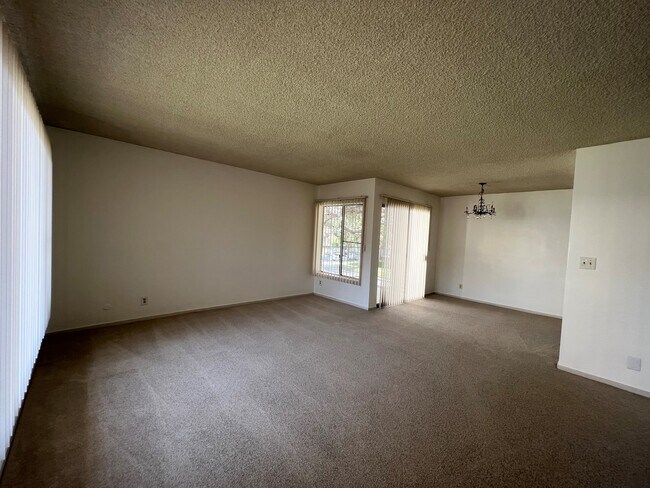 Foto del edificio - 1003 N Stoneman Ave