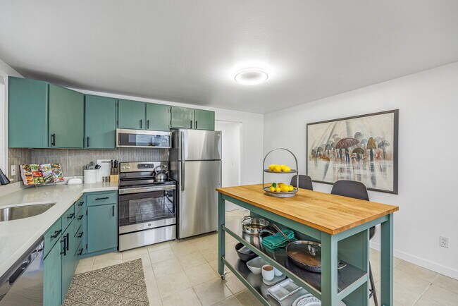Building Photo - 3608 Palatine Ave N
